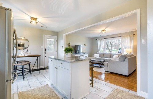 High Point House | Sunny Family Home, 3 Mi to High Point Market!