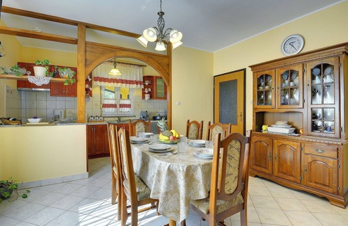 Jursici House | Sunny finca with private pool, volleyball field