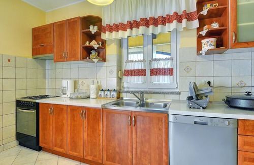 Jursici House | Sunny finca with private pool, volleyball field