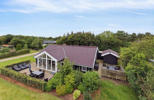 Ringkøbing-Skjern Municipality House | Sunny fjord cottage by Ringkøbing Fjord