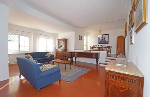 Castelnuovo Magra Villa | Sunny Hill Villa surrounded by Mediterranean Trees