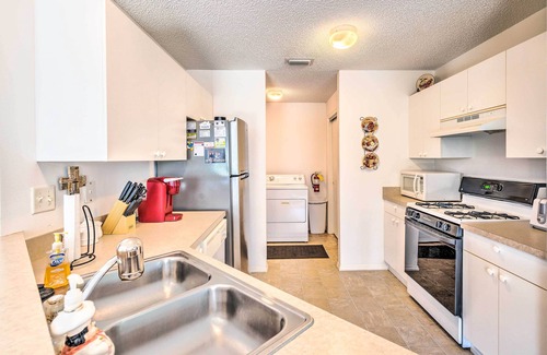 Chatham House | Sunny Home in The Villages w/Lanai & Pool Access!