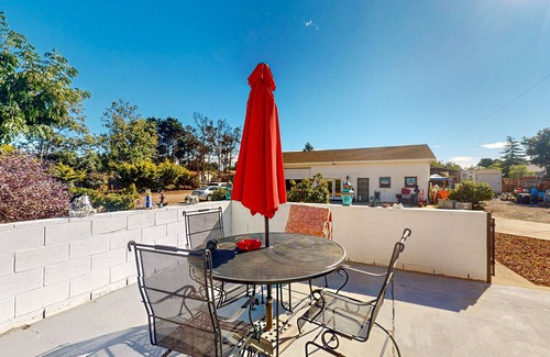 Nipomo House | Sunny home near downtown with patio, fireplace, grill, washer/dryer, & Roku