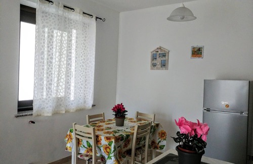 Budoni House | Sunny House, vacation home with garden near the beach in Budoni!