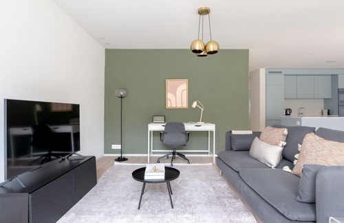 Wollishofen Apartment | Sunny Leimbach 3.5 Room w/Storage & W/D, 2 mins to market, by Blueground