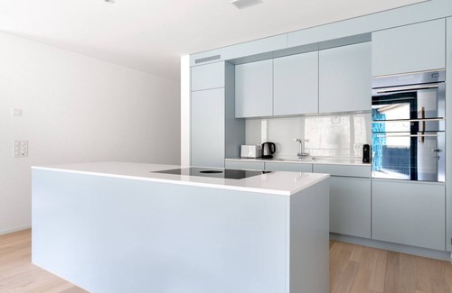 Wollishofen Apartment | Sunny Leimbach 3.5 Room w/Storage & W/D, 2 mins to market, by Blueground