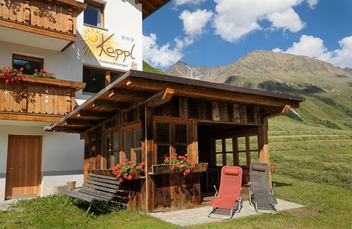 Melago Apartment | Sunny location at 1900 m, glacier view, high-altitude trail, hiking paradise