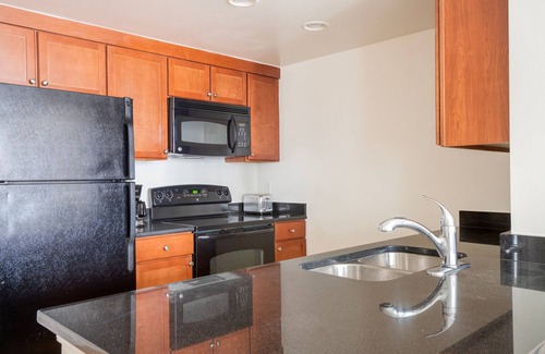 Navy Yard Apartment | Sunny Navy Yard 1BR w/Theater, nr Nightlife & Dining, by Blueground