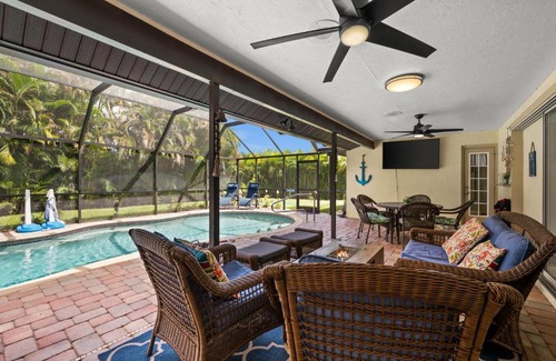 Laurel House | Sunny Oasis Getaway -Heated Pool-Mini Golf-Near Beach