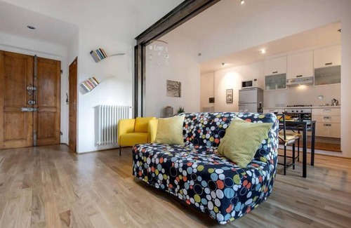 Le Cure Apartment | Sunny Open Space with Terrace close to EUI with free parking nearby!