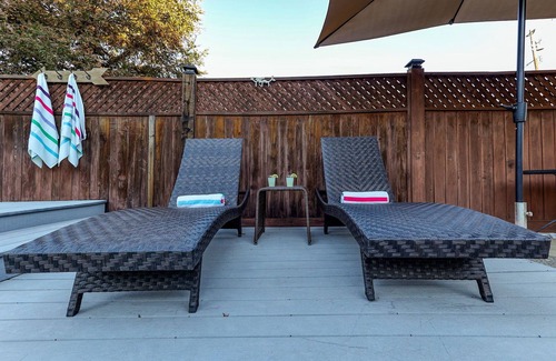Columbia House | Sunny Pines : Pool & Spa + Backyard Oasis!