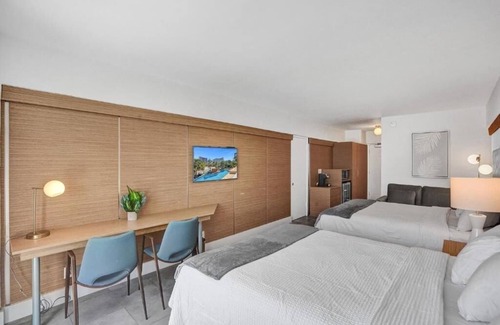 Galt Mile Hotel | Sunny Poolside Escape Near Las Olas Shopping + Fort Lauderdale Pier | 2 Units