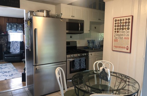 Narragansett Cottage | Sunny, Quaint, Immaculate Cottage in Point Judith/Sand Hill Cove-Close to Beach