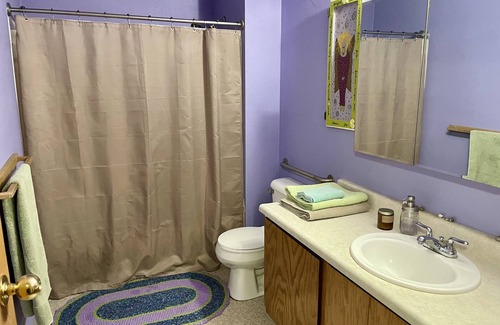Seward House | Sunny ranch style home large yard pet friendly