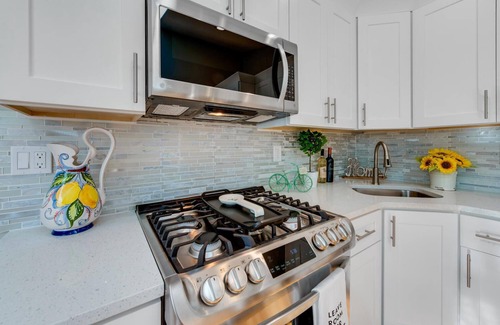 Princeton Junction House | Sunny Retreat 4 BR Ranch w Spacious Backyard