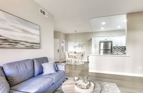 San Diego Condo | Sunny San Diego Condo w/Pool Access Near Wineries