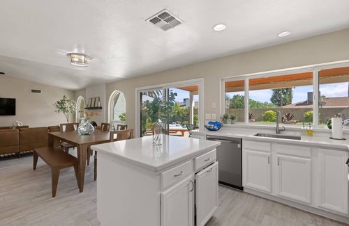 La Paz At Desert Springs House | Sunny Scottsdale Paradise - 4bd/2ba with sparkling pool