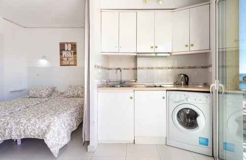 Benalmadena Costa Apartment | Sunny Seaside Studio with Balcony, A/C & Sea View
