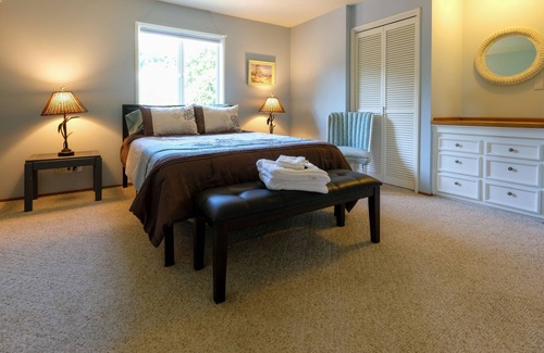 Diamond Point House | Sunny Sequim retreat: Relax with beautiful views