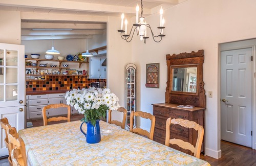 Mission Fields House | Sunny Side of the Street