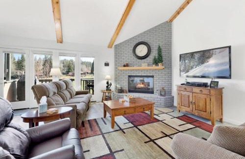 Big Bear Lake House | Sunny Side Up - Golf & Ski Townhouse at Bear Mountain Resorts
