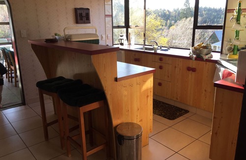 Naseby House | Sunny spacious 3 BDM home with awesome views