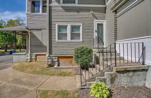 Dayton Apartment | Sunny + Spacious Dayton Condo ~ 1 Mi to Downtown!