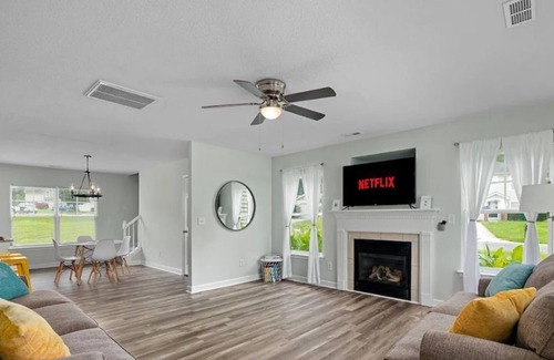 Paw Creek House | Sunny Spacious Oasis | 10 min fr Whitewater Center