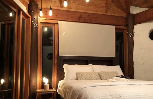 Motueka Valley Apartment | Sunny Strawbale Studio