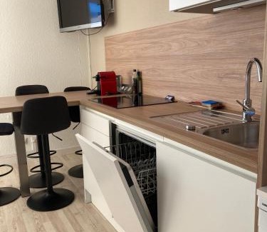 Eclose-Est Apartment | Sunny studio 25 m2 Mountain View balcony in Alpe d Huez district Eclose