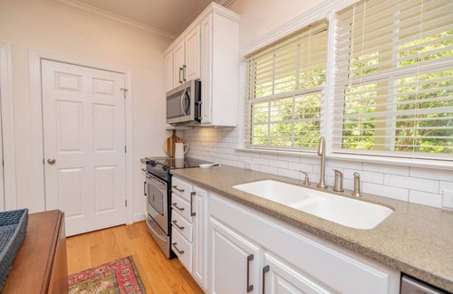 Macon House | Sunny Sylvan Hideaway | Private & Peaceful | Fantastic Views
