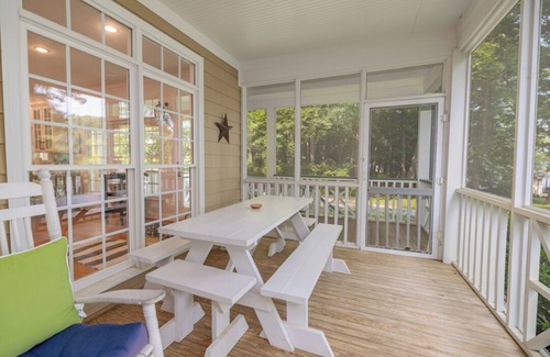 Macon House | Sunny Sylvan Hideaway | Private & Peaceful | Fantastic Views
