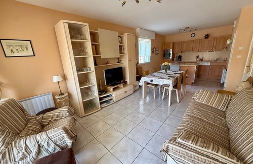 Les Sables d'Olonne Apartment | Sunny T3 Apartment with Terrace & Garage, 300m from Beach