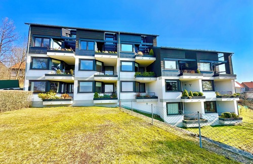 Hohegeiß Apartment | Sunny time-out in the Harz Mountains with balcony view & close to the outdoor forest pool