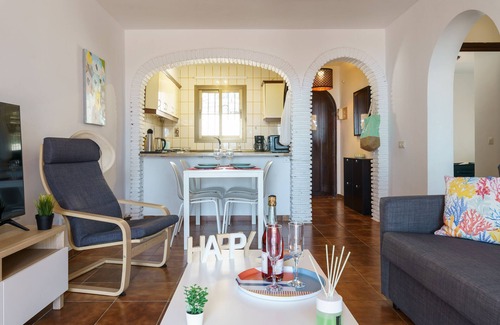 La Capellania Apartment | Sunny Tranquility With Pool, Benalmádena, Spain