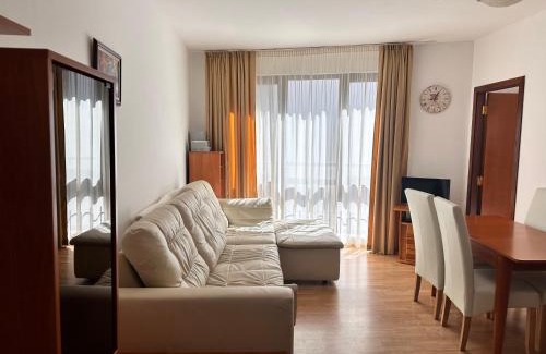 Borovets Apartment | Sunny two bedroom apartment 12 in Tulip , Flora Residence - prime location!