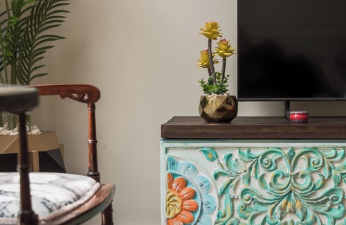 Al-Azbakiyah Apartment | ~Sunny Vintage Haven" Dual Balcony, Panoramic View Cairo's Gem
