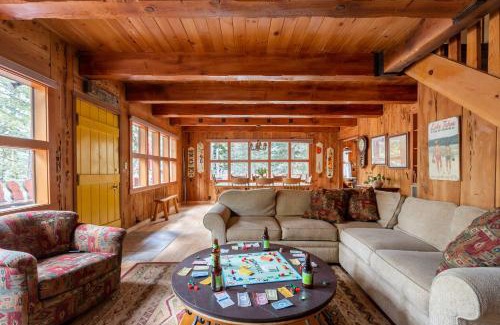 Pineland House | Sunnyside by AvantStay Charming Lake Tahoe Chalet on Tahoes West Shore