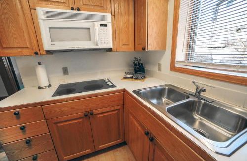 Estes Park House | Sunnyside Knoll- 9 cabin