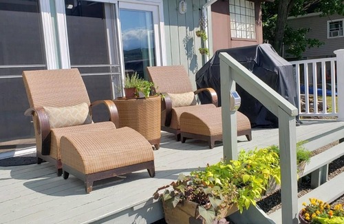 Hammondsport House | SunRae Hideaway-Lake home, steps to the water on Keuka's east side!