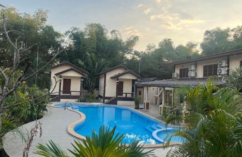 Tha Sung House | SUNRAY Guesthouse สุนันท์บ้านพักริมคลอง