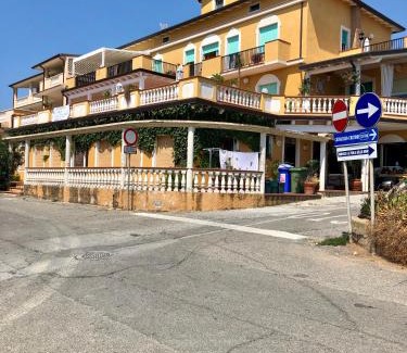 Le Castella Bed & Breakfast | Sunrise B&B Le castella