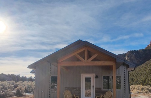 Whitewater House | Sunrise Casita at Mother's Buttress, Walking distance to Mother's Buttress Climbing Wall