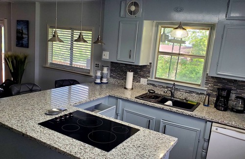 Pointblank House | Sunrise Cove Lakeview Home