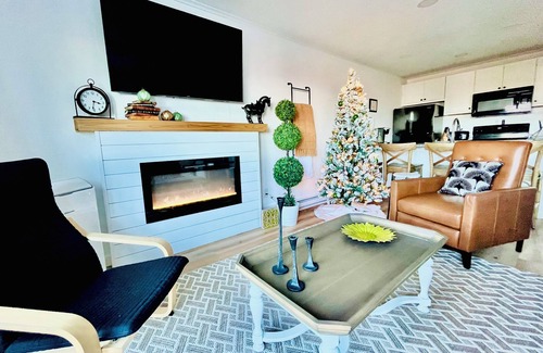 Beech Mountain Condo | ~Sunrise Haven~near the slopes! Majestic sunrises and comfort awaits!
