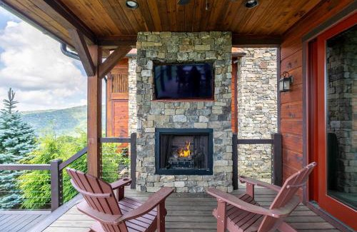 Elk Park House | Sunrise Lodge at Eagles Nest