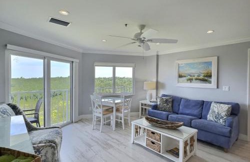 Tavernier Apartment | Sunrise Oasis - Top Floor Ocean Pointe 2411