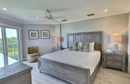 Tavernier Apartment | Sunrise Oasis - Top Floor Ocean Pointe 2411