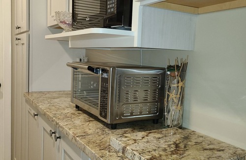 Wildwood Crest Condo | Sunrise Ocean Front Condo *End Unit* Steps from the Beach, open year round.