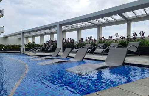Mandurriao Apartment | Sunrise Studio is centrally located to vibrant city of love,offer self-check-in.